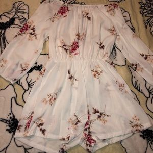 🌈 WHITE FLOWER RHOMPER